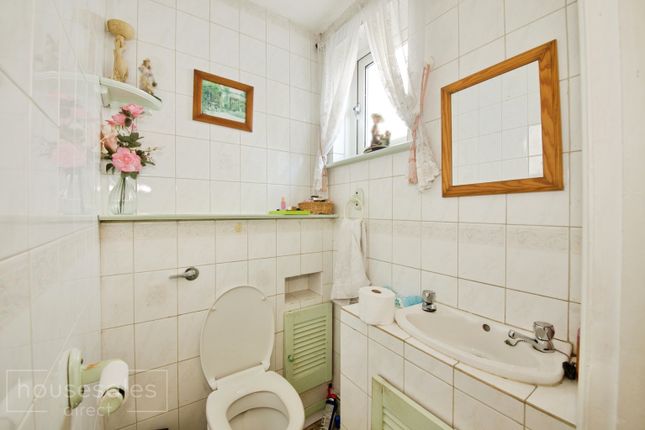110, Cranbourne Road, Potters Bar photo 4