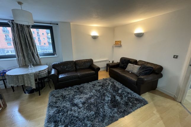Flat to rent in 6 City Walk, Holbeck, Leeds