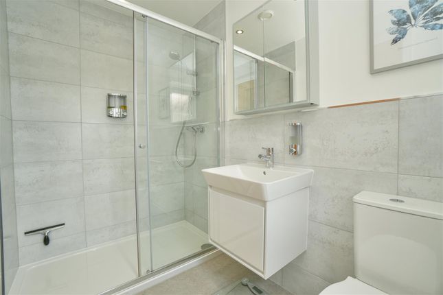 Ensuite Shower Room