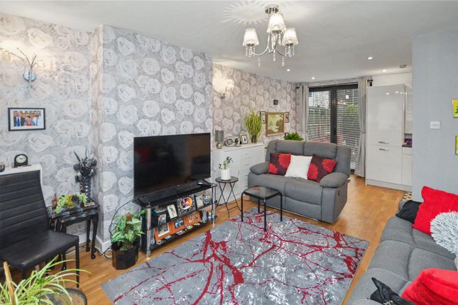 16, Blakeney Grove, West Yorkshire photo 2