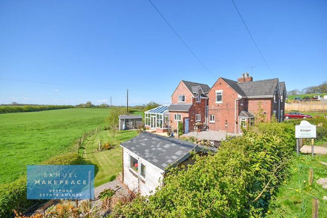 Stunning Three-Bedroom Semi-Detached Home Boasting Spectacular Panoramic Views.