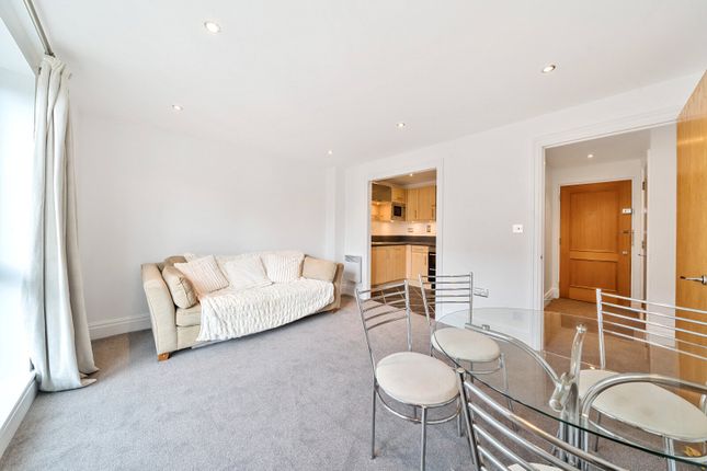 Flat to rent in Bramber House, Seven Kings Way, Kingston Upon Thames
