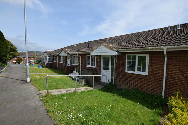 Bungalow to rent in The Coppice, Hastings