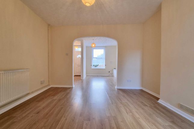 120, Finchley Road, Ipswich photo 3