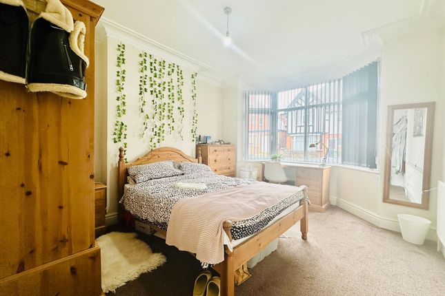 6 Elmsthorpe Avenue, Nottingham photo 3