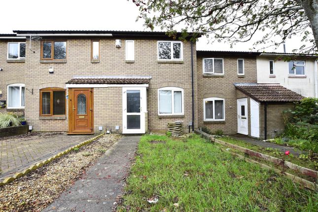 2 bed property for rent in Greenway Court, Barry CF63