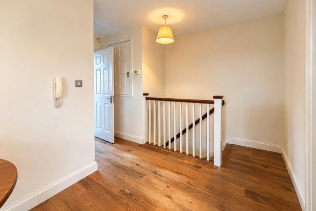 Elmcroft Crescent, Somerset photo 5