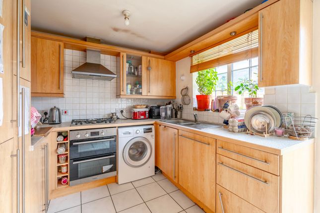 54 Salk Road, Great Yarmouth photo 2