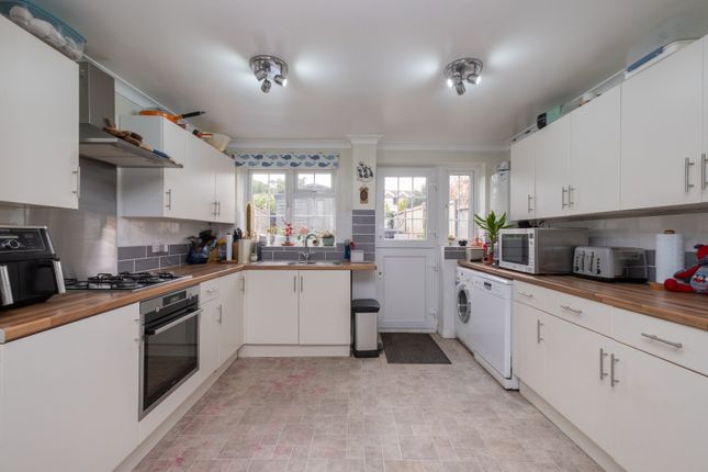 12, Horselees Road, Faversham photo 2