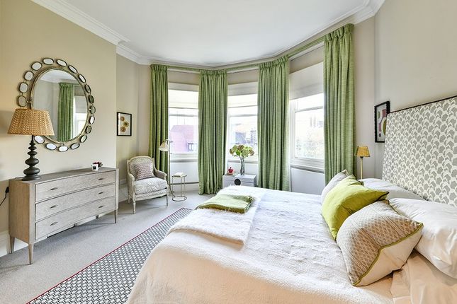 Flat for sale in Ormonde Gate, London