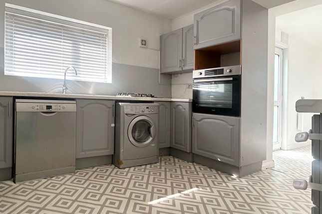 92 Sedgefield Drive, Leicester photo 4
