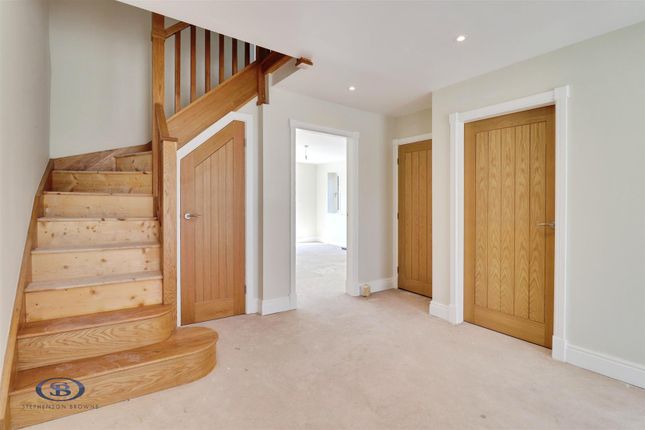 21a, Chelford Road, Somerford photo 4
