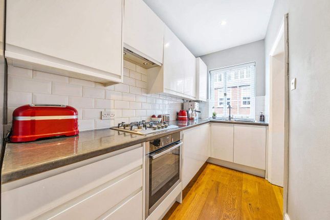 Mews house for sale in Inglewood Road, London