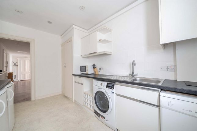 Flat 1, 34, Phillimore Gardens, London photo 4