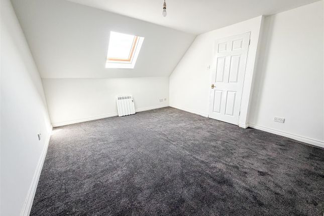 9, Vauxhall Avenue, Jaywick photo 3