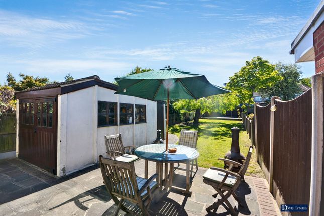 5 Warwick Gardens, Romford photo 4