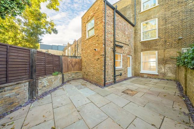 82, Gifford Street, London photo 4