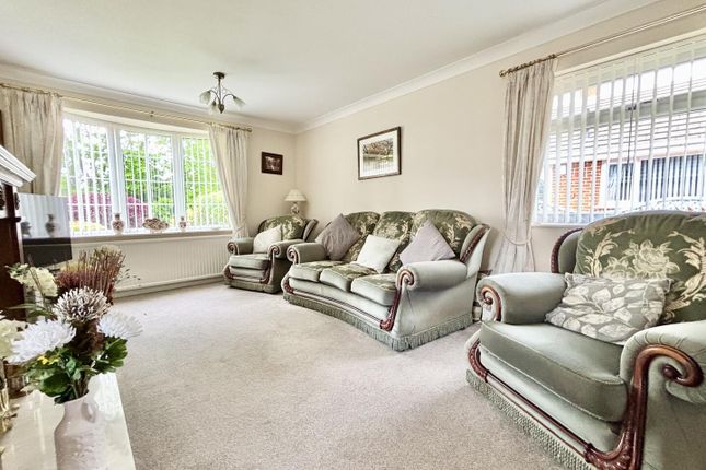 21, Lunnsfield Lane, Knottingley photo 3
