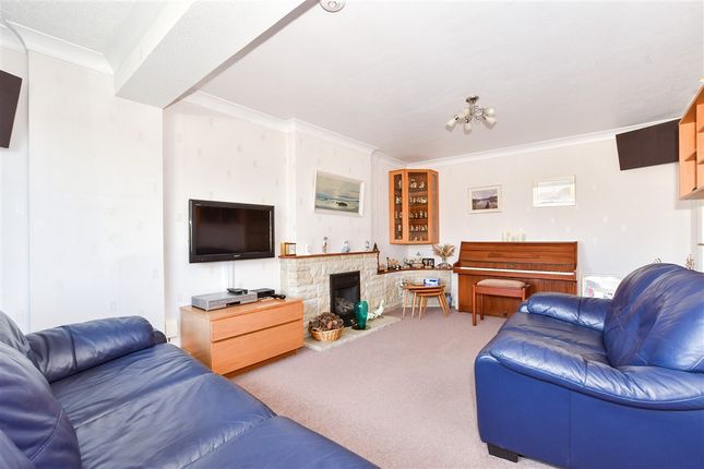 Primrose Drive Ditton, Aylesford photo 4