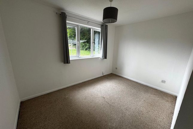 38, Denbeck Wood, Swindon photo 4