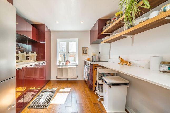 First And Second Floor Maisonette, 75, Cornwall Crescent, London photo 4