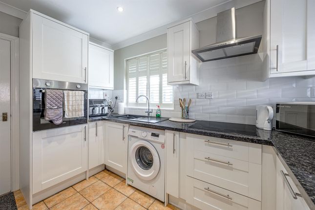 82, Lawnswood Road, Wordsley photo 4