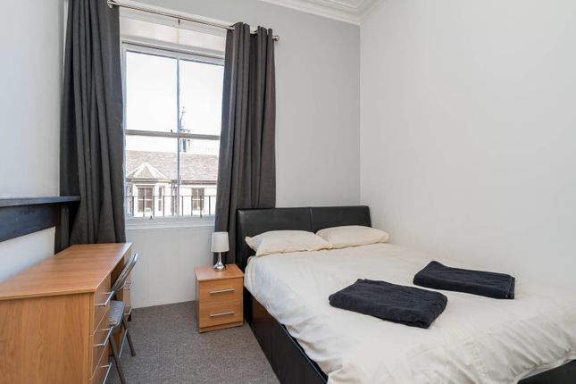 Room to rent in South Clerk Street, Edinburgh