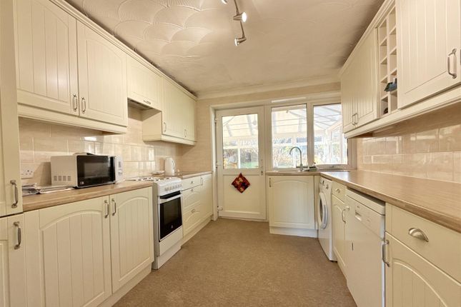 29, Raddicombe Drive, Brixham photo 3
