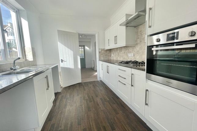 39, Laura Grove, Paignton photo 4