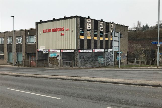 Retail premises to let in Otley Road, Shipley