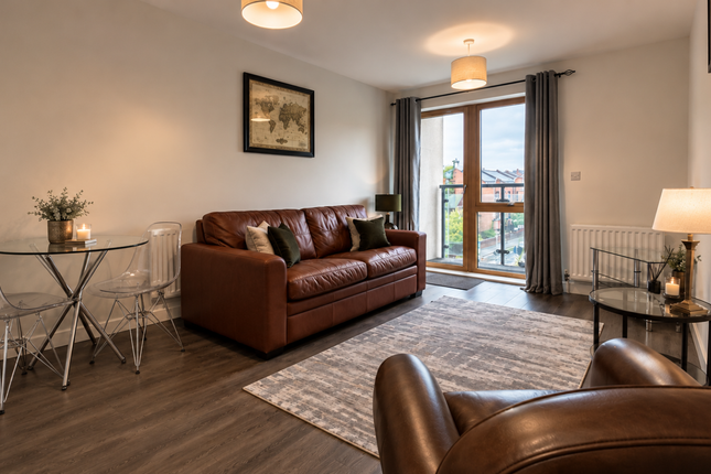 Q2, Watlington Street, Berkshire photo 2