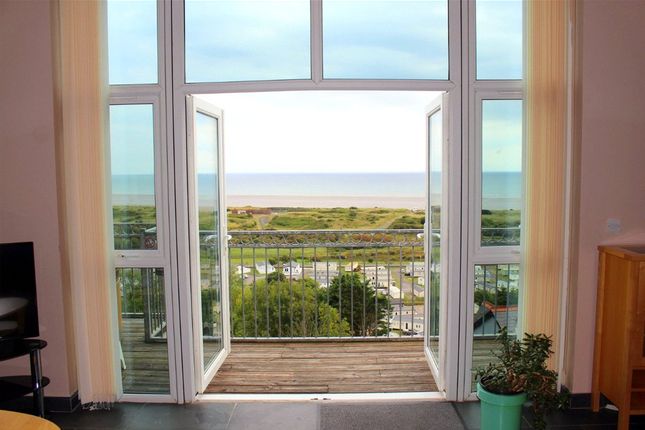 Apartment 6,, Apt 6 Pendine Manor, Pendine photo 4