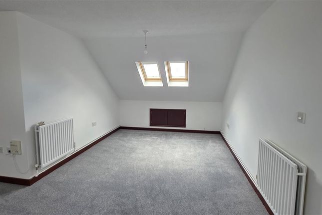 Flat 10, Brent Court, Swasvesey photo 3