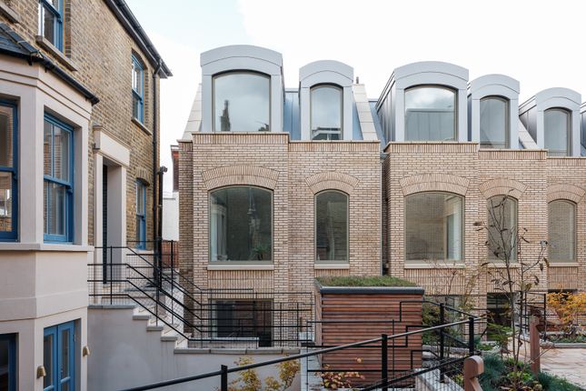 Terraced house for sale in Scawen Road, London