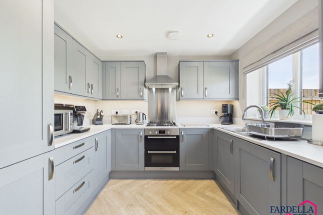 6 Brunton Close, Burnley photo 3