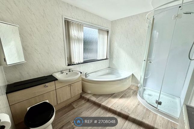 Relton Court, Whitley Bay photo 2