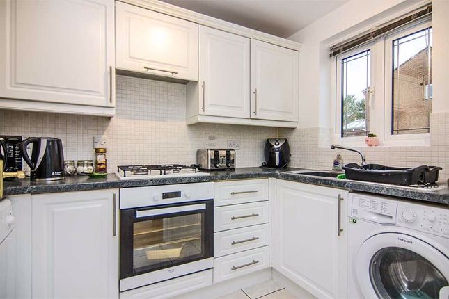 4, Chichester Close, Rugeley photo 4