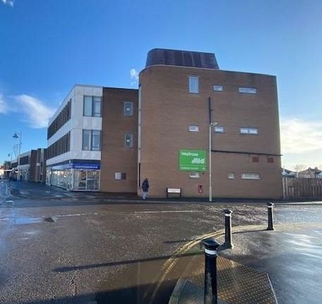 Flat 15, Stoke House, Stoke Road, Gosport, Hampshire, PO12, Gosport photo 3