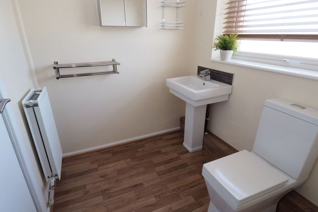 56 Longdale Drive, Hyde photo 5