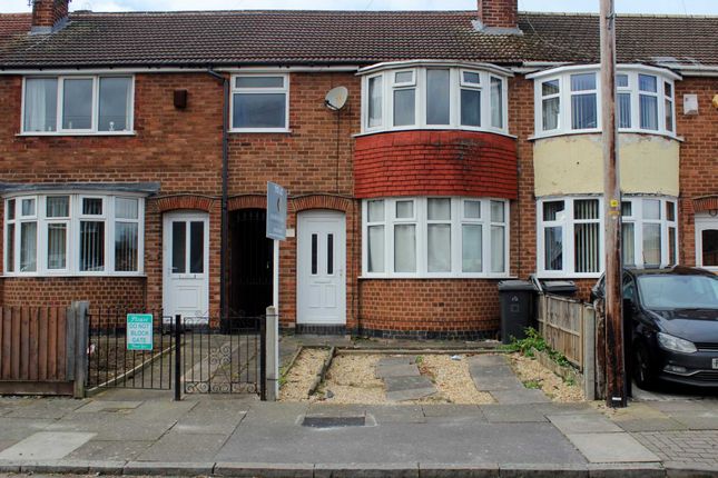 Thumbnail Town house to rent in Abbey Drive, Leicester