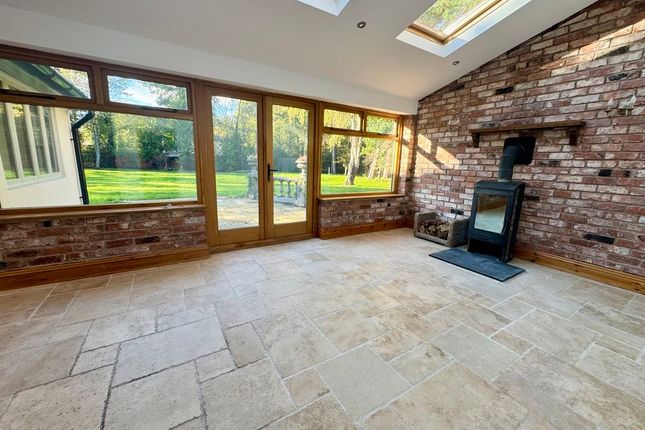 22 Northwich Road, Cranage photo 3