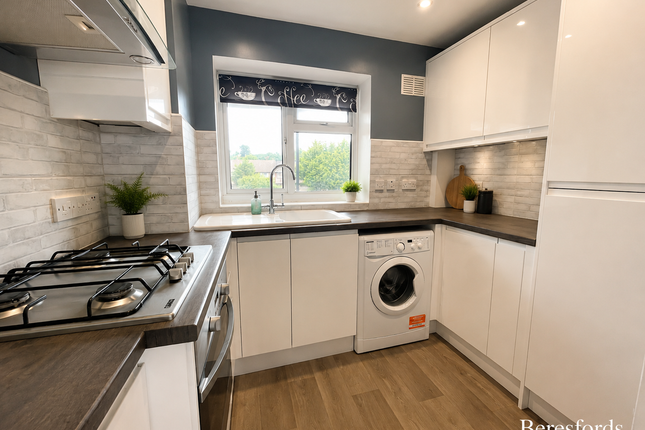 200, Pennymead, Harlow photo 2