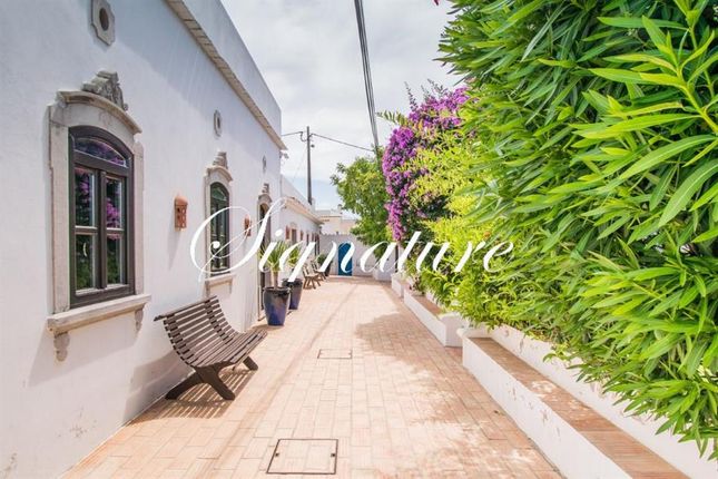 Property for sale in 8005 Santa Bárbara De Nexe, Portugal