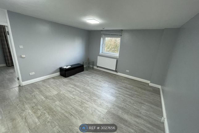Flat, Stellar House High Road, London photo 4