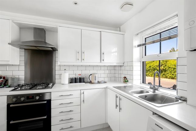 26, Alm Place, Portland photo 2