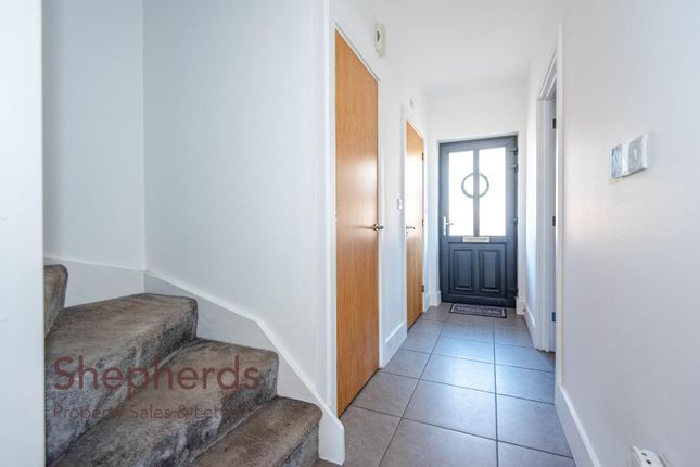 9, De Burgh Close, Broxbourne photo 4