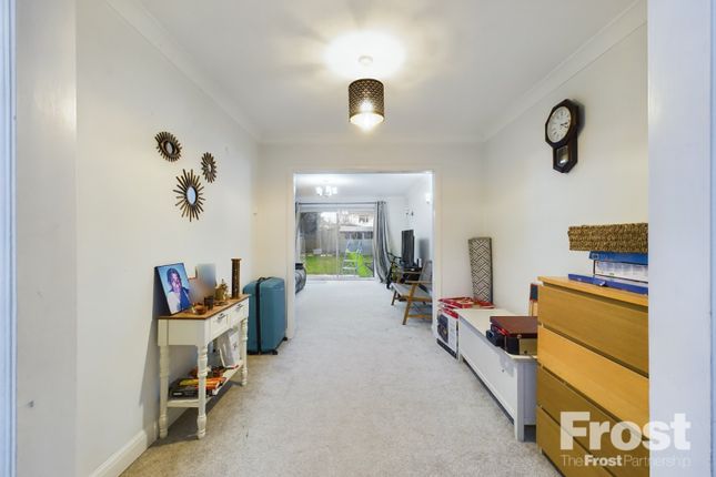 5, Hazel Grove, Surrey photo 4