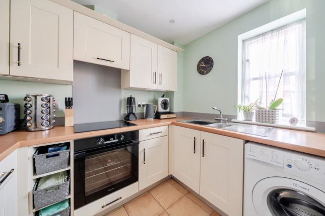 2 Cardingham Court,, Consort Mews, Fareham photo 4