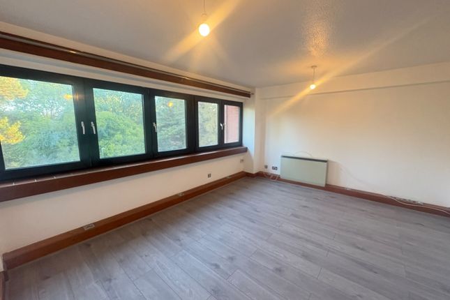 6, Netteswell Tower, HARLOW photo 4