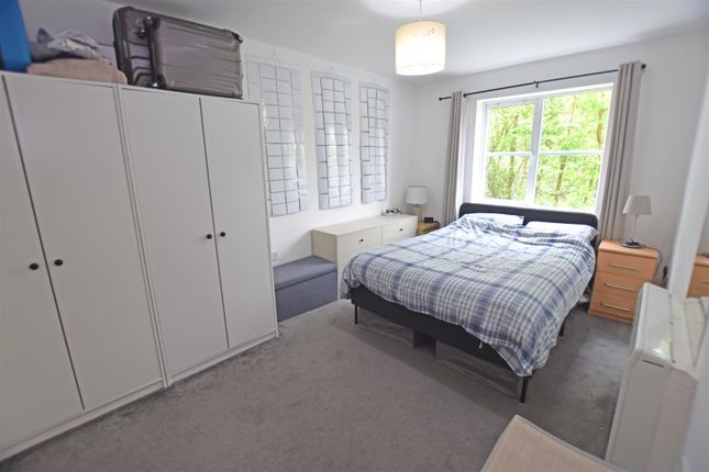 52, Heol Llinos, Cardiff photo 4